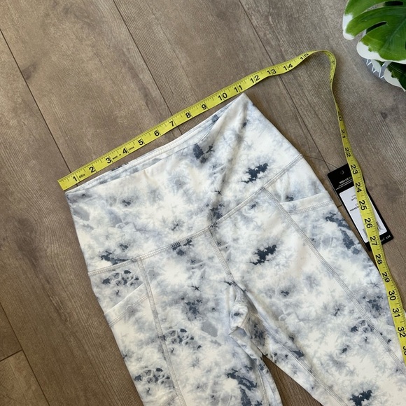 New Yogalicious Women’s Frosted Tie-Dye Lux High Rise Leggings Size XS - Picture 11 of 16
